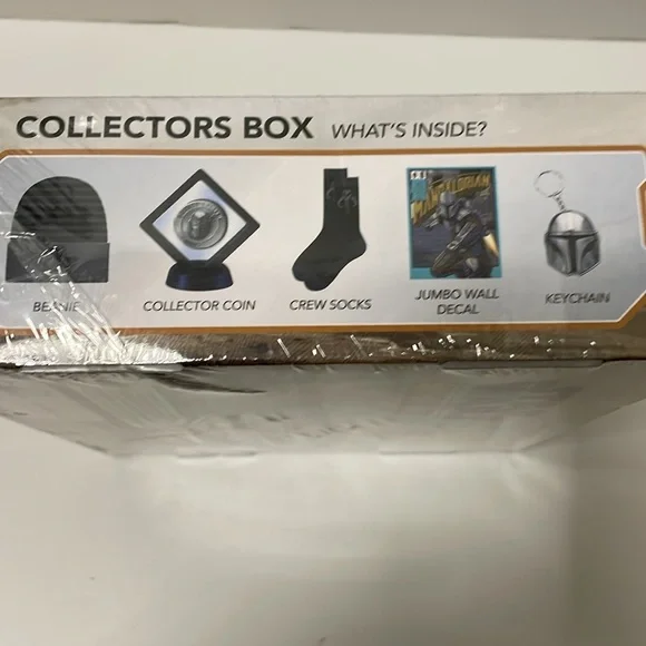 Disney Star Wars THE MANDALORIAN Collectors Box Set with 5 Gifts. New in Box - Picture 7 of 8